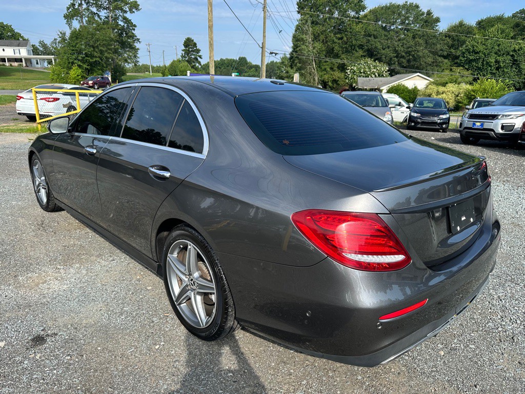 2018 Mercedes-Benz E-Class Image 3