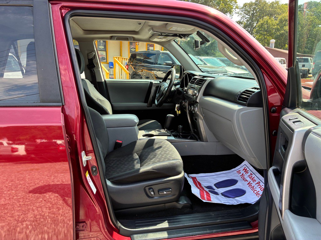 2010 Toyota 4Runner Image 11