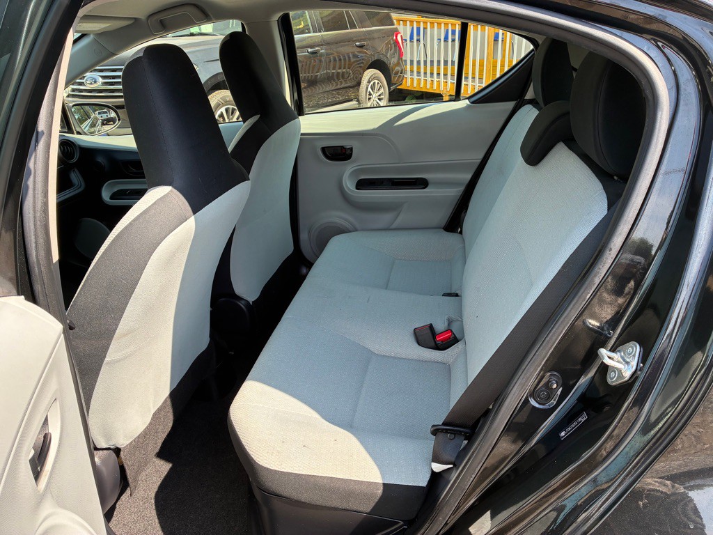 2014 Toyota Prius Image 10