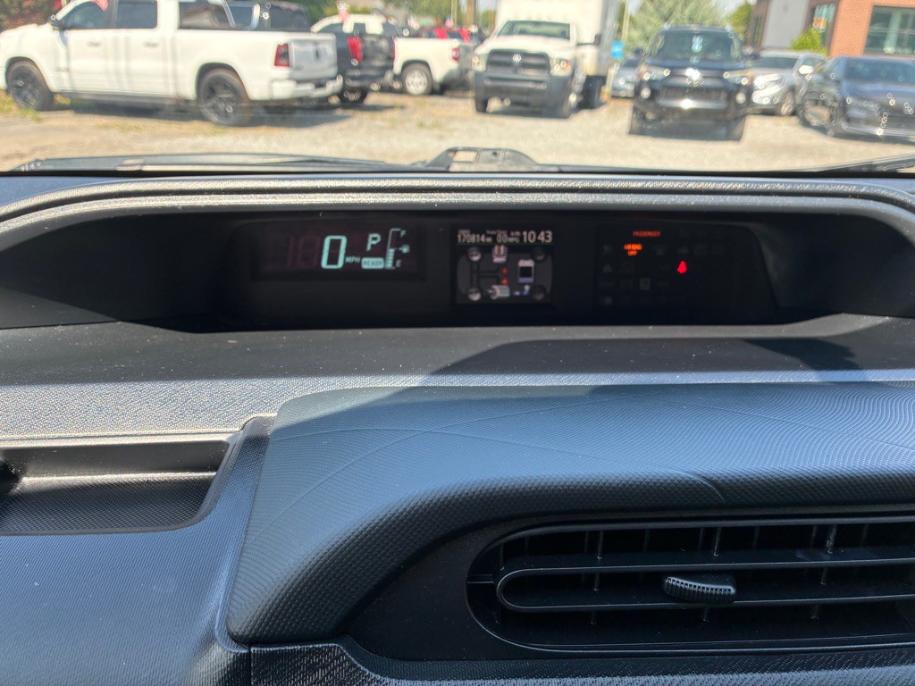 2014 Toyota Prius Image 14