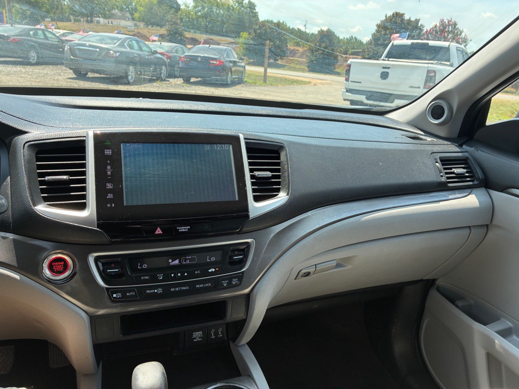 2016 Honda Pilot Image 16