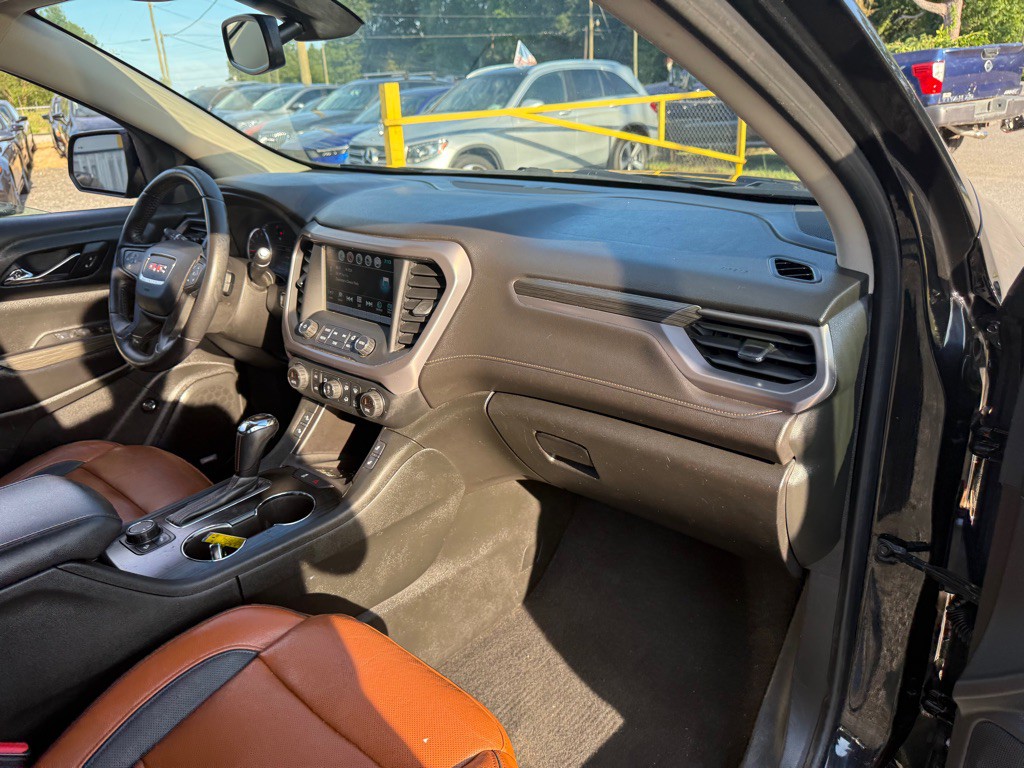 2017 GMC Acadia Image 6