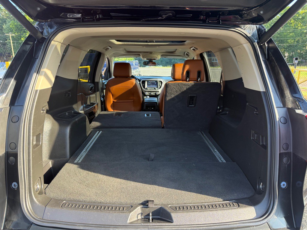 2017 GMC Acadia Image 8