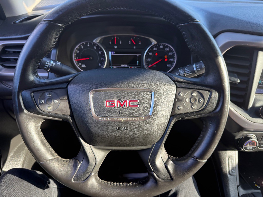 2017 GMC Acadia Image 13