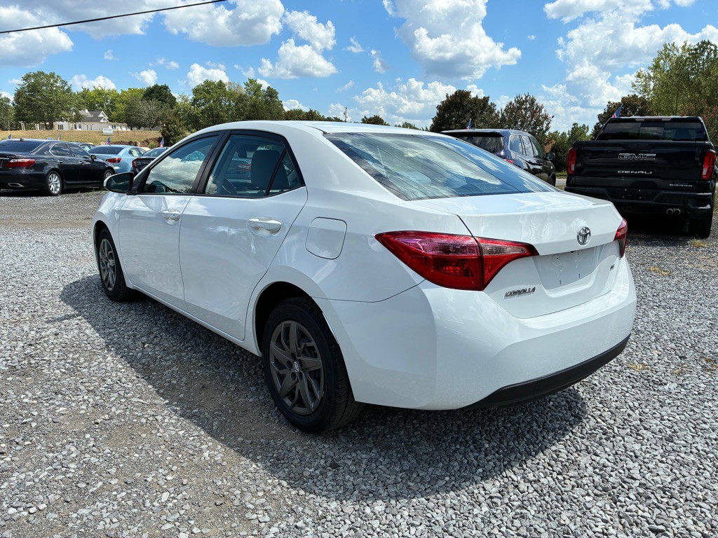 2017 Toyota Corolla Image 4