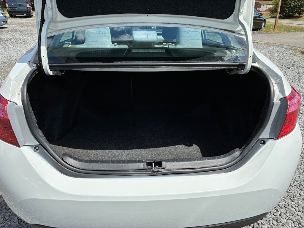 2017 Toyota Corolla Image 6