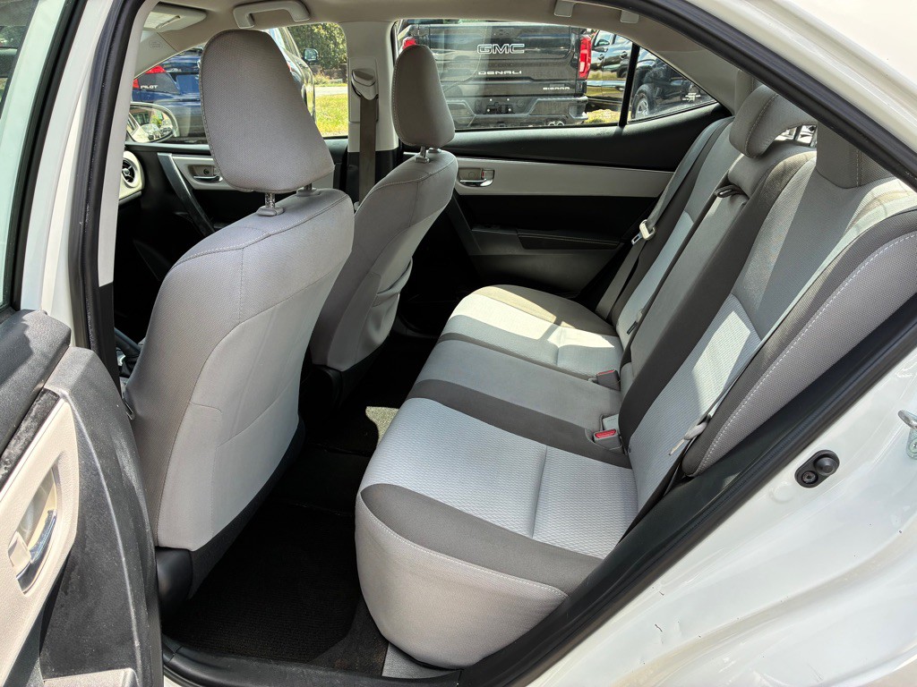 2017 Toyota Corolla Image 9