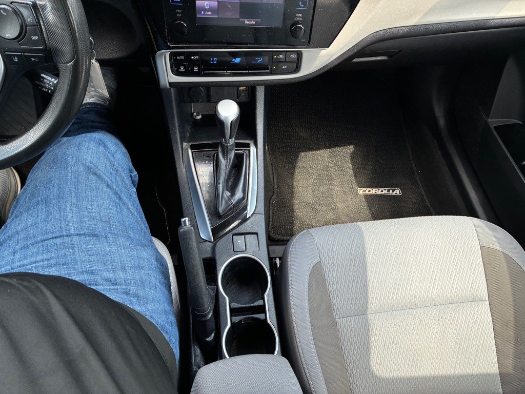 2017 Toyota Corolla Image 16