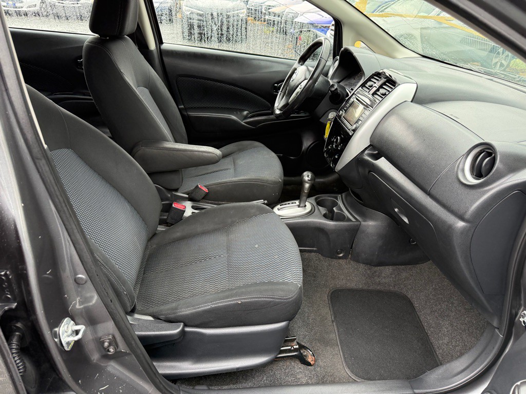 2016 Nissan Versa Image 6