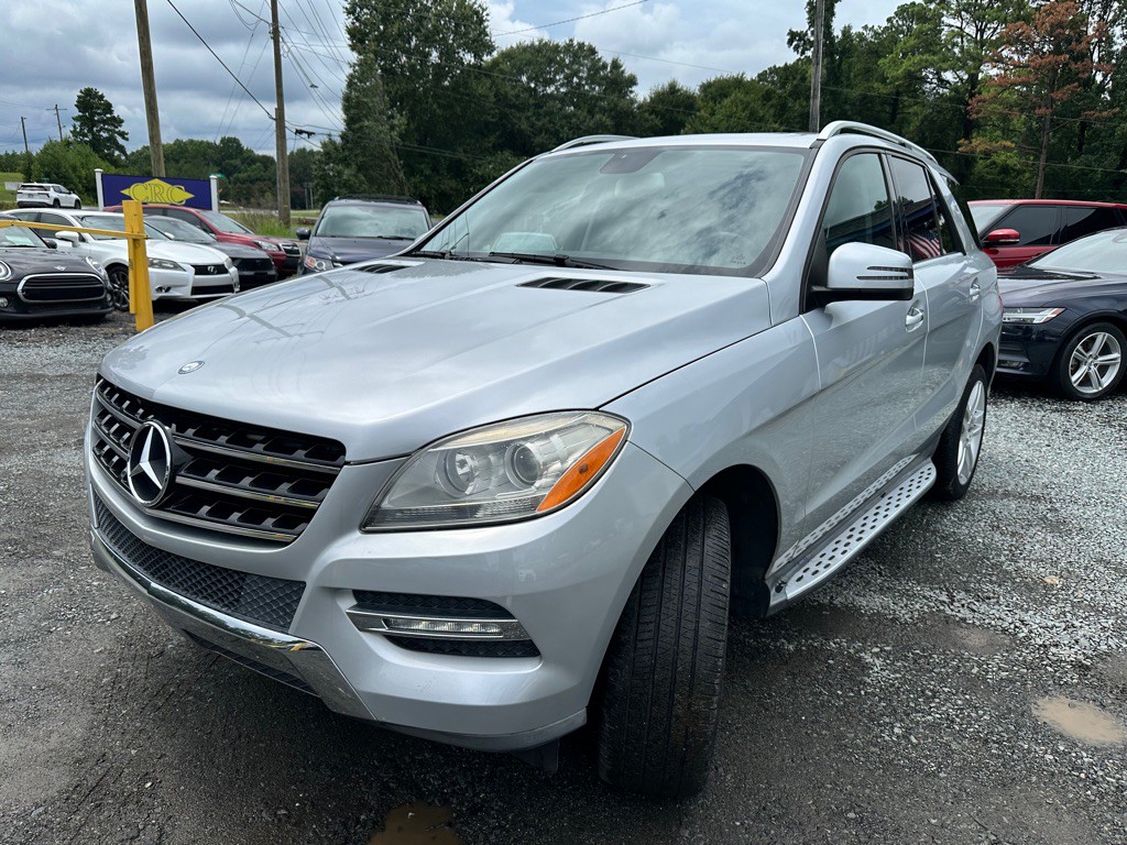 2013 Mercedes-Benz M-Class Image 1