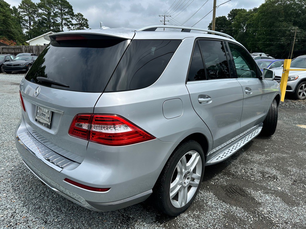 2013 Mercedes-Benz M-Class Image 2