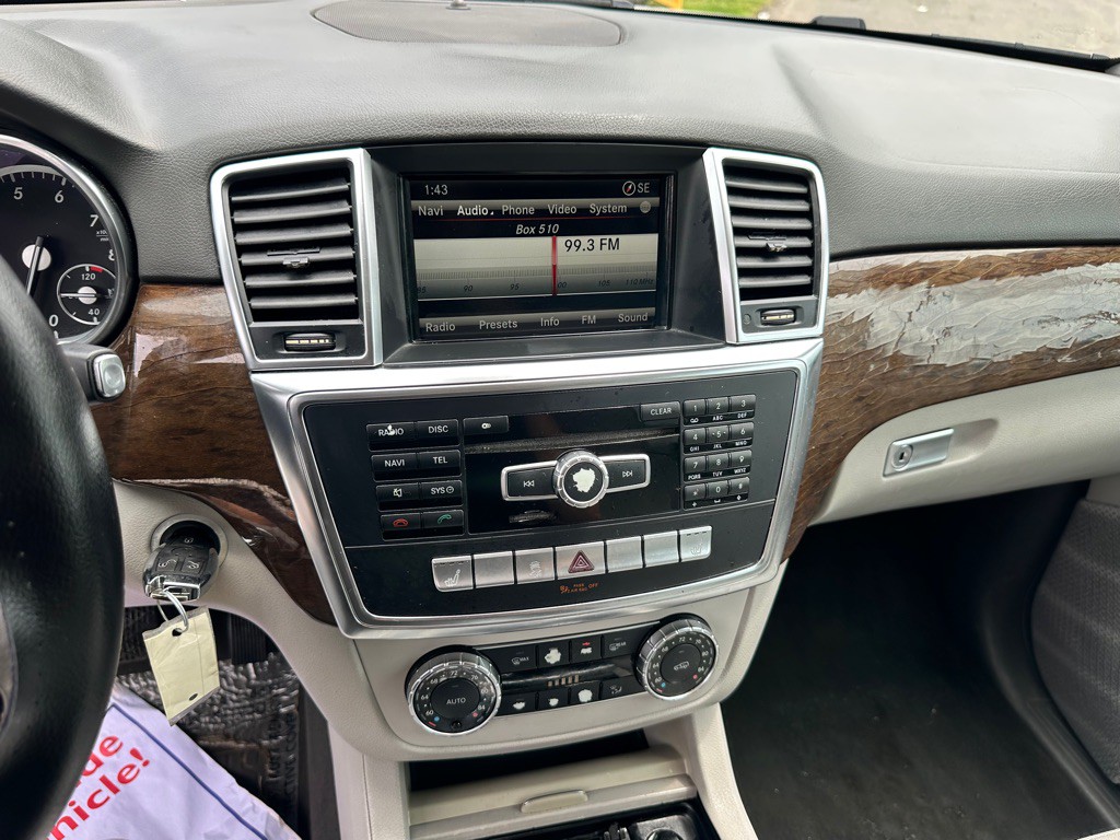 2013 Mercedes-Benz M-Class Image 9