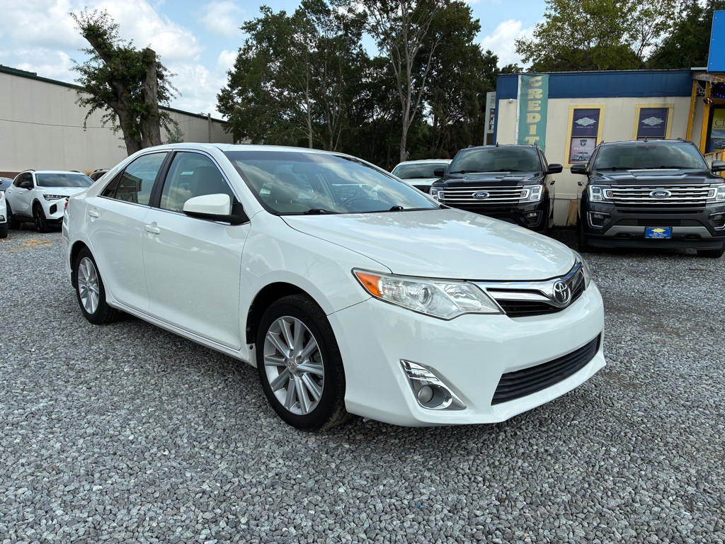 2012 Toyota Camry Image 2