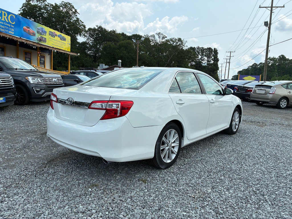 2012 Toyota Camry Image 3