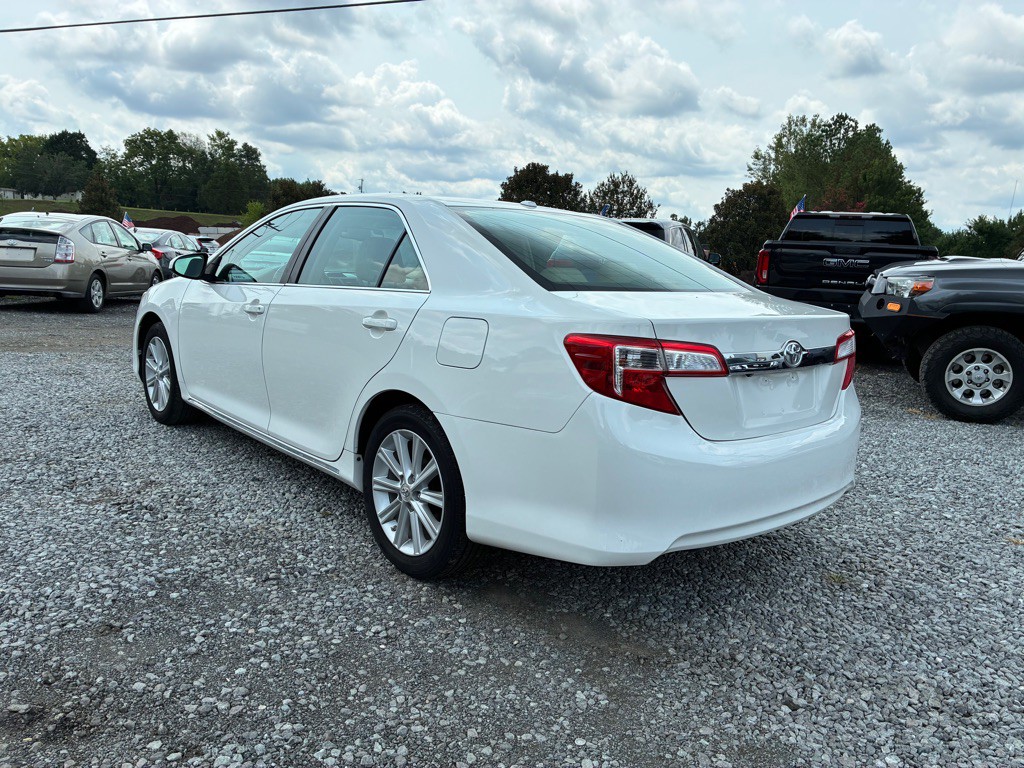 2012 Toyota Camry Image 4