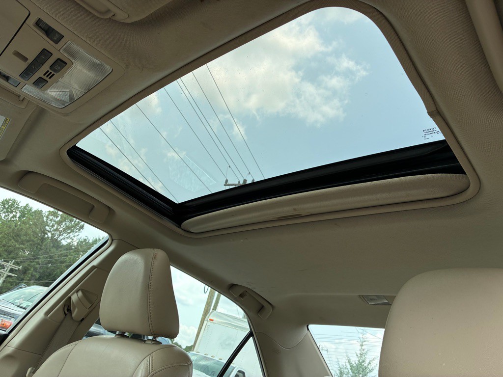 2012 Toyota Camry Image 13