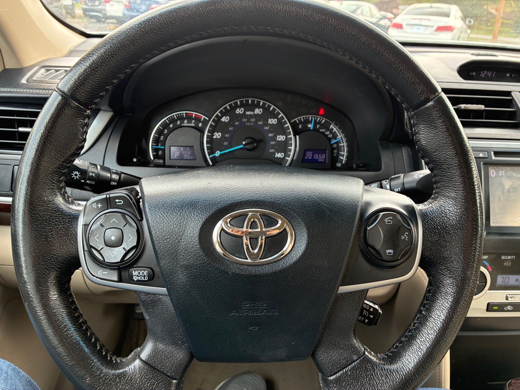 2012 Toyota Camry Image 14