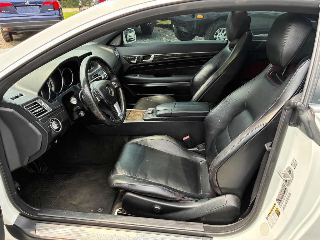 2016 Mercedes-Benz E-Class Image 9