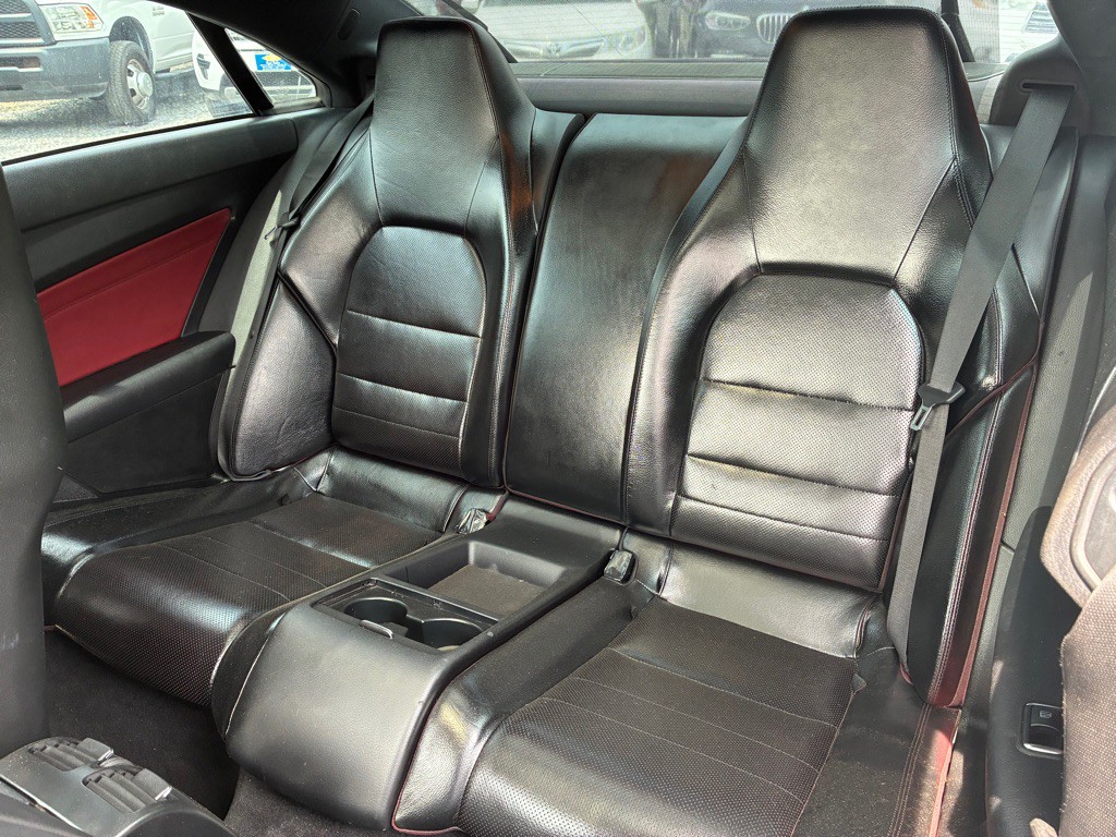 2016 Mercedes-Benz E-Class Image 10