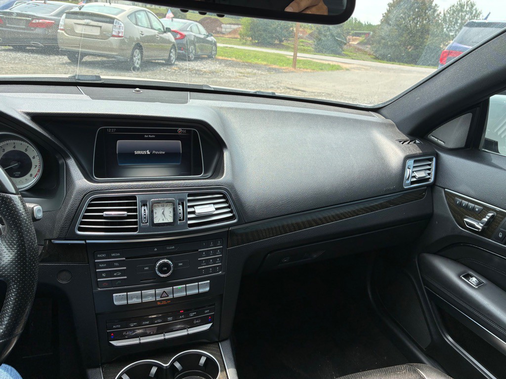 2016 Mercedes-Benz E-Class Image 15