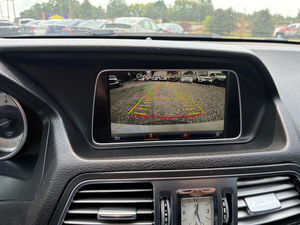 2016 Mercedes-Benz E-Class Image 16
