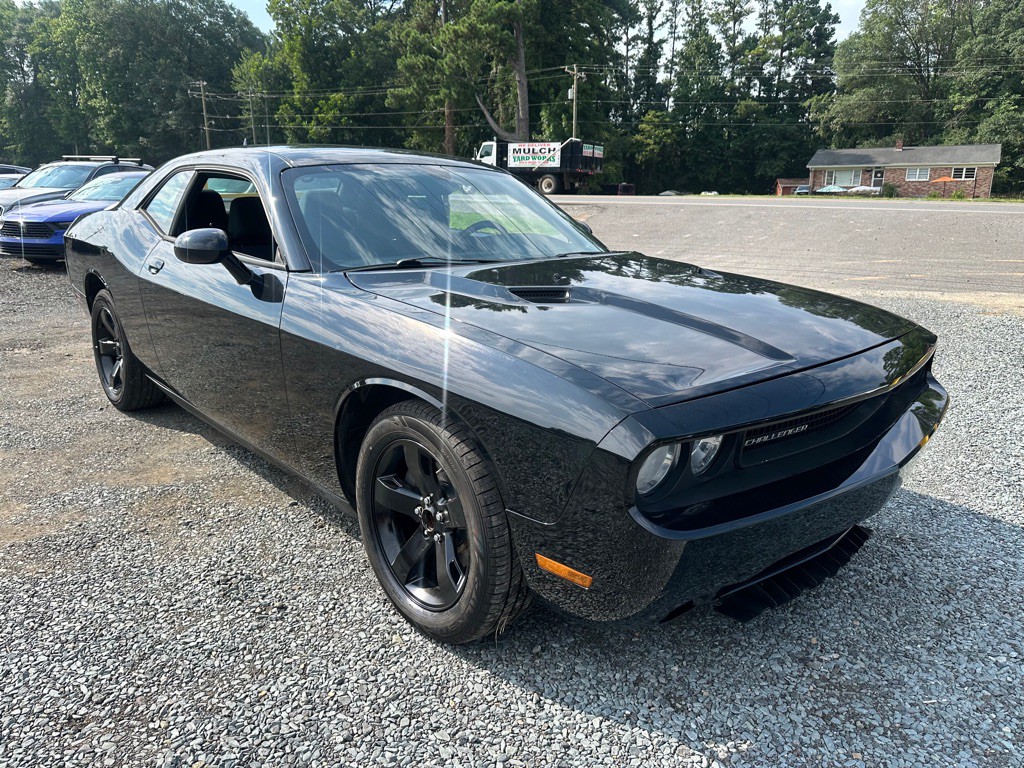 2013 Dodge Challenger Image 4