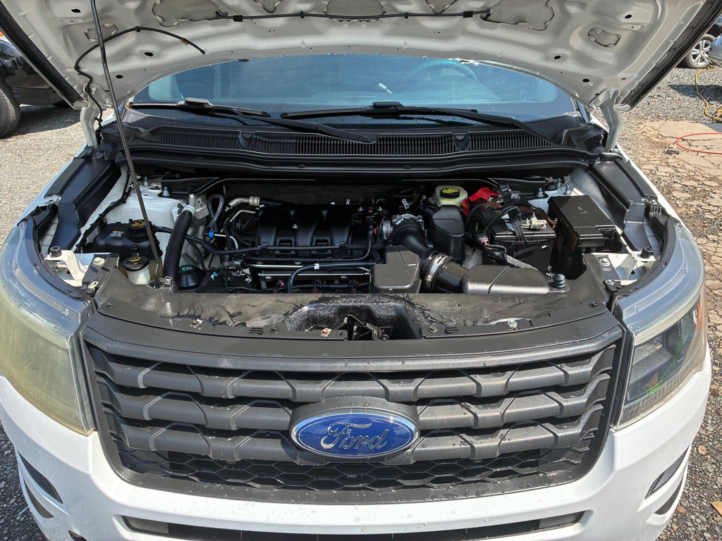 2016 Ford Explorer Image 4