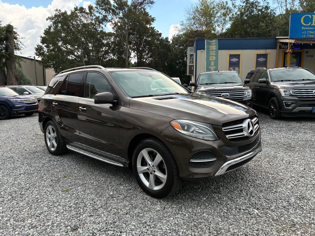 2016 Mercedes-Benz GLE-Class Image 2