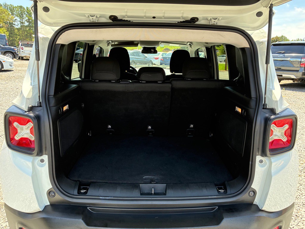 2015 Jeep Renegade Image 11