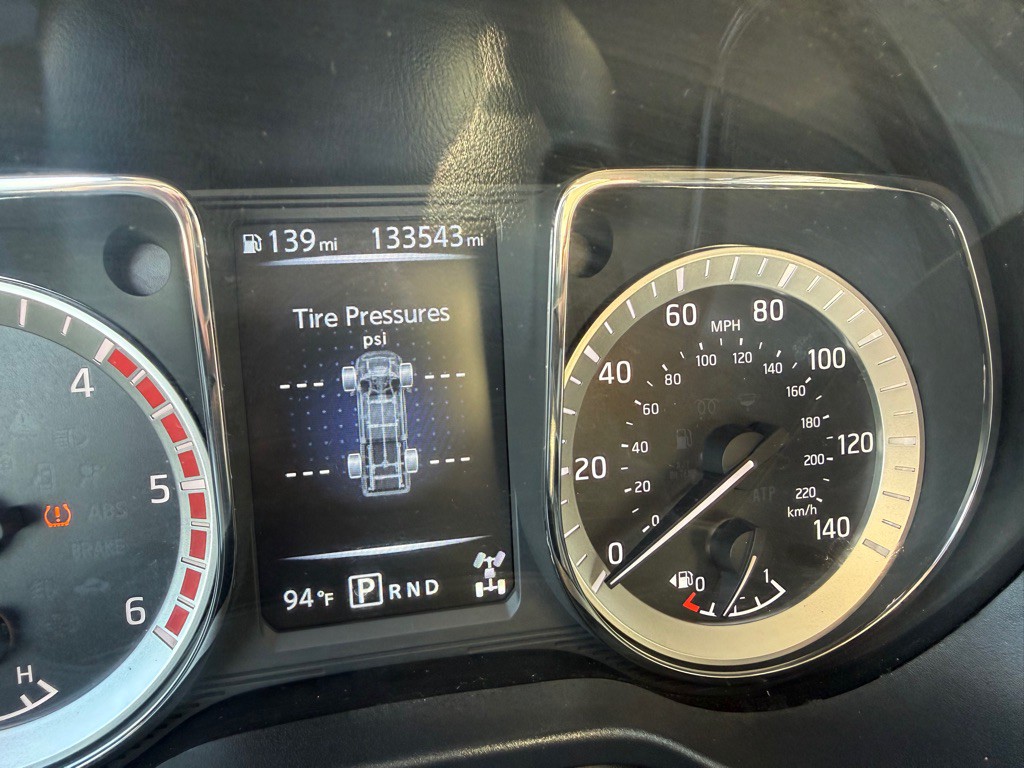 2017 Nissan Titan Image 12