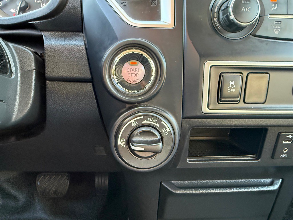 2017 Nissan Titan Image 14