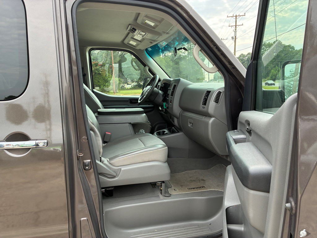 2013 Nissan NV Image 8