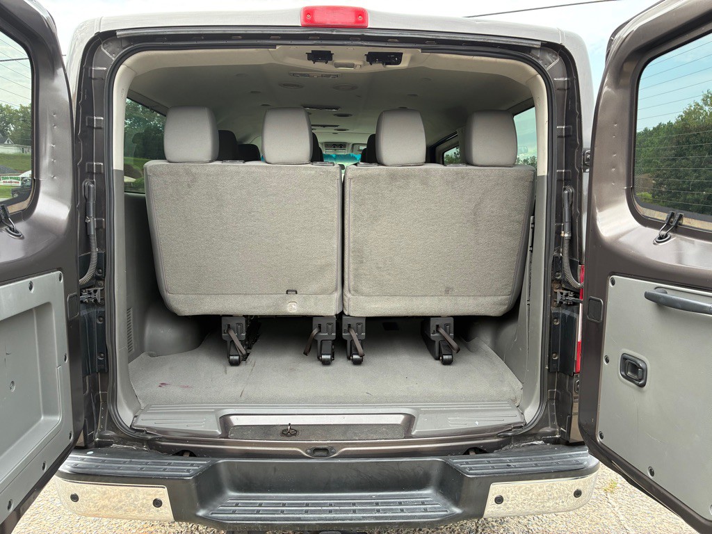 2013 Nissan NV Image 11