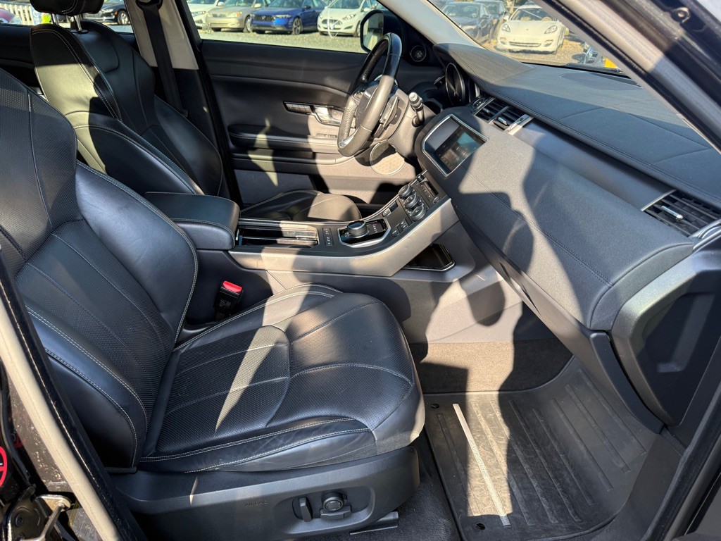 2018 Land Rover Range Rover Evoque Image 6