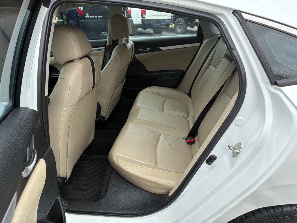 2016 Honda Civic Image 8