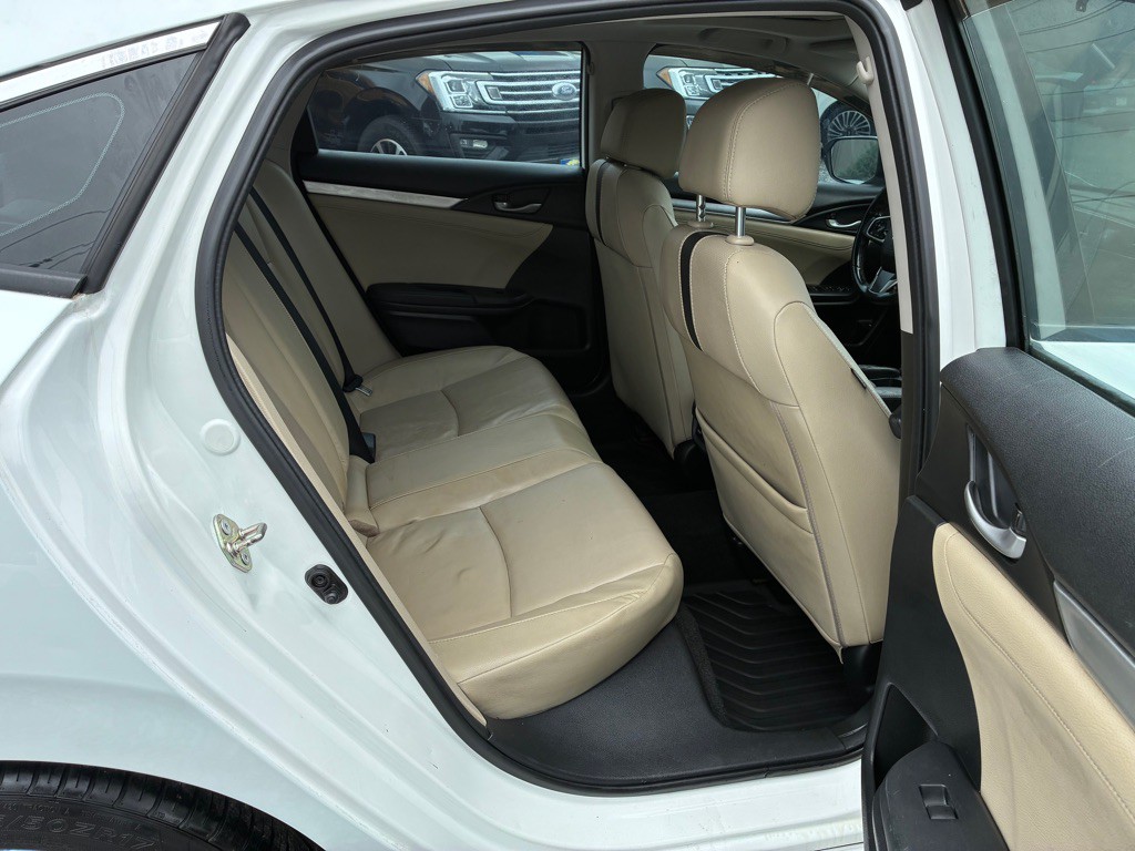 2016 Honda Civic Image 10
