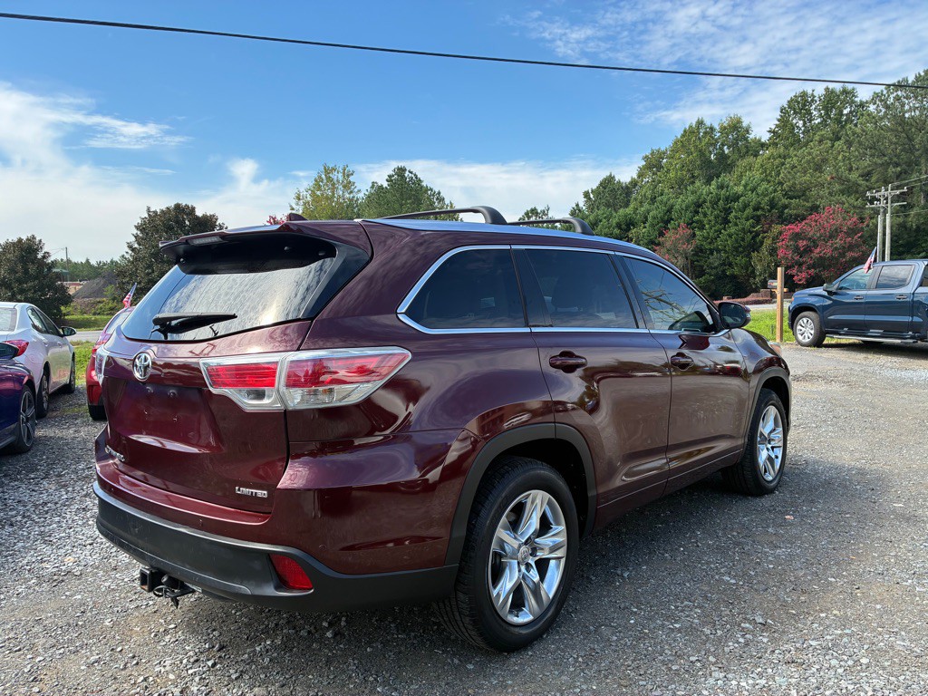 2015 Toyota Highlander Image 3