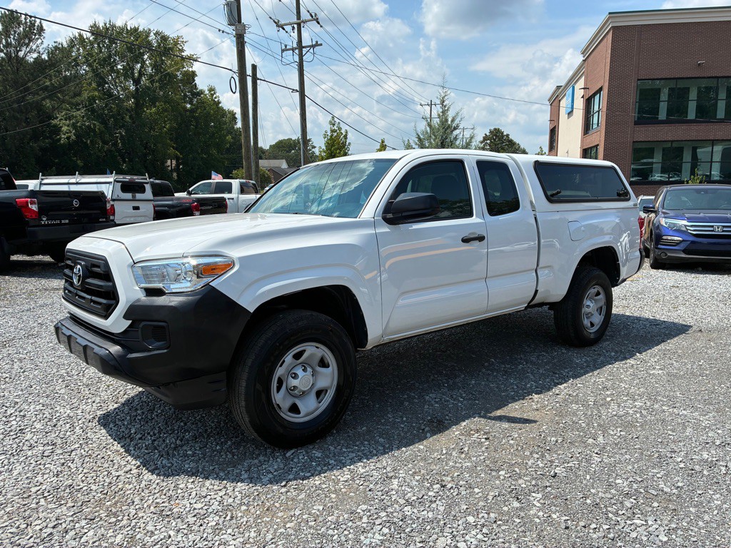 2016 Toyota Tacoma Image 1