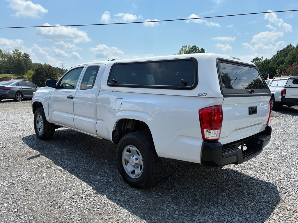 2016 Toyota Tacoma Image 4