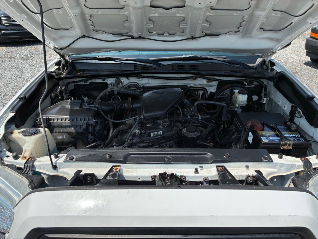 2016 Toyota Tacoma Image 5