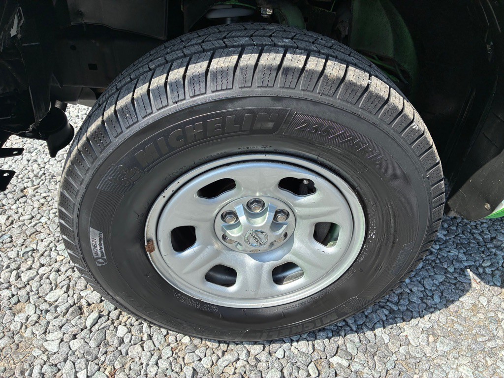 2019 Nissan Frontier Image 6