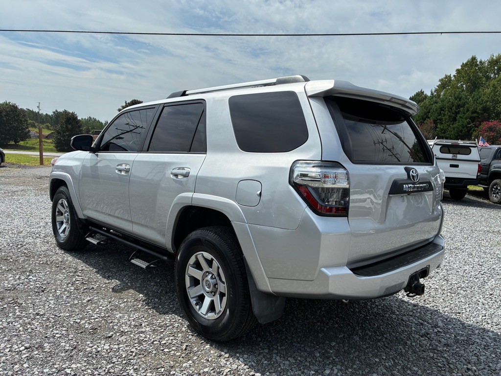 2016 Toyota 4Runner Image 4