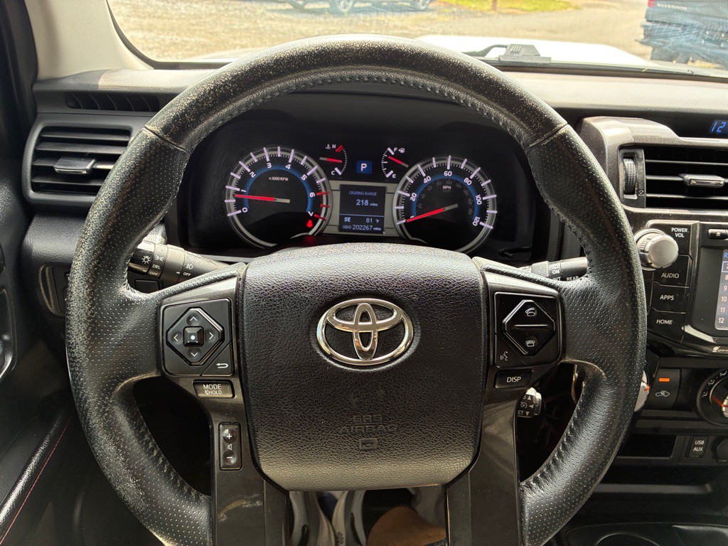 2016 Toyota 4Runner Image 13