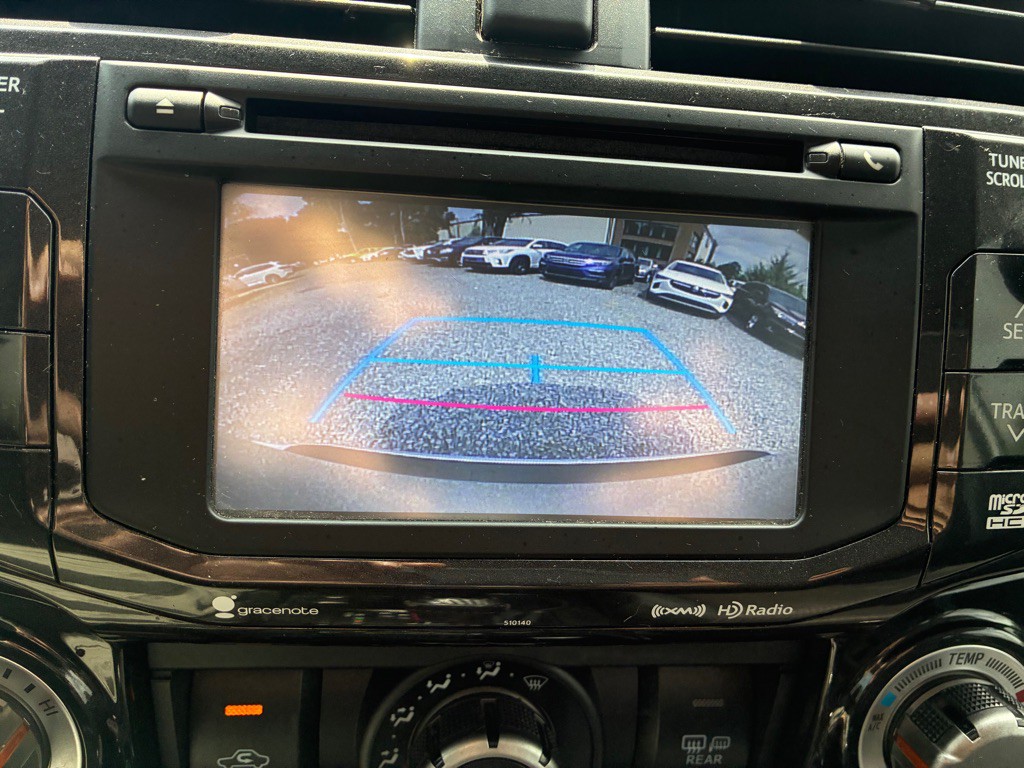 2016 Toyota 4Runner Image 16