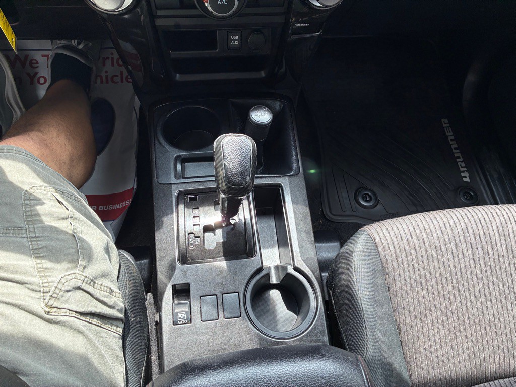 2016 Toyota 4Runner Image 17