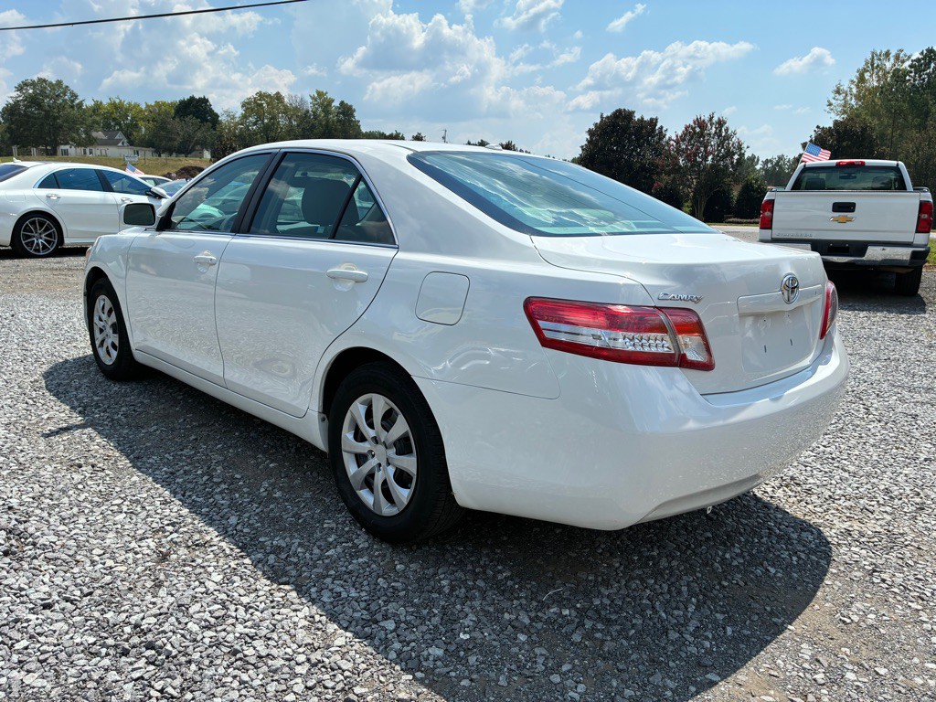 2011 Toyota Camry Image 5