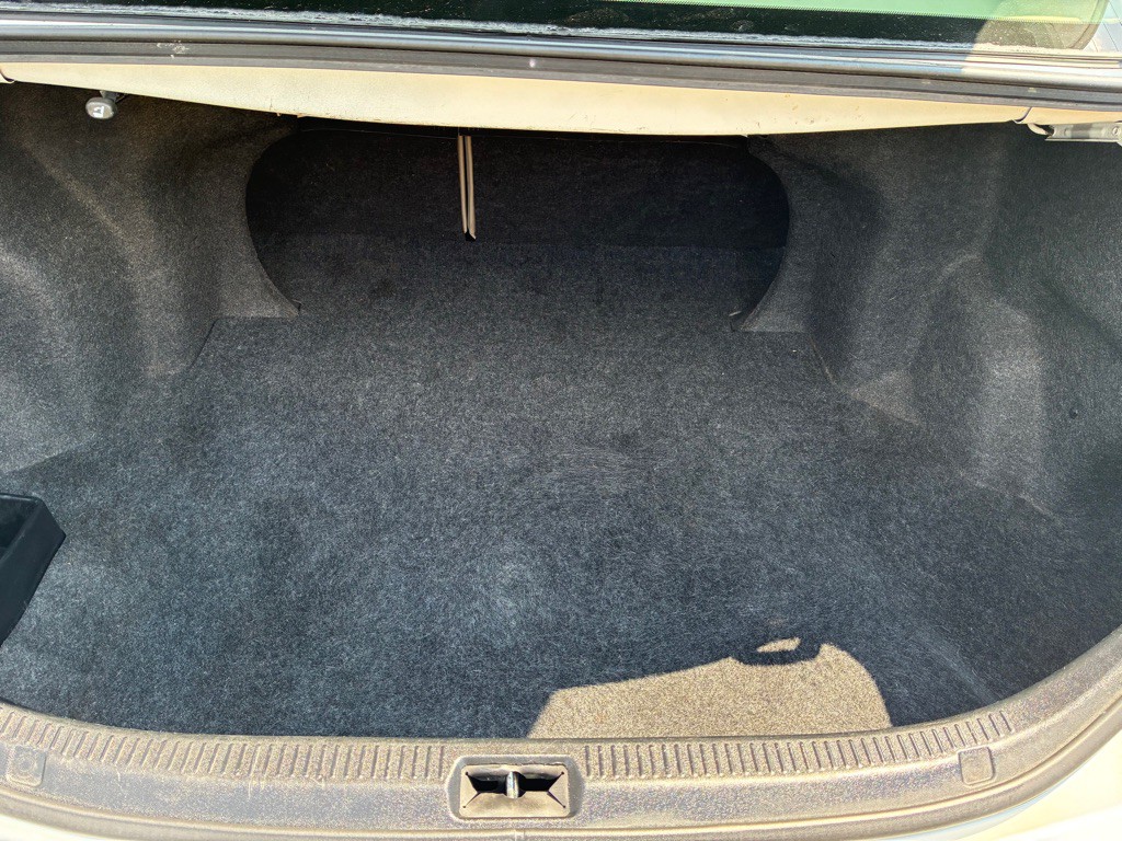2011 Toyota Camry Image 8
