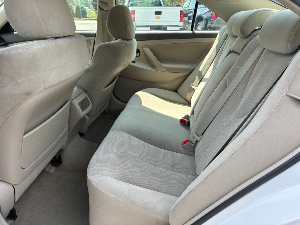 2011 Toyota Camry Image 10