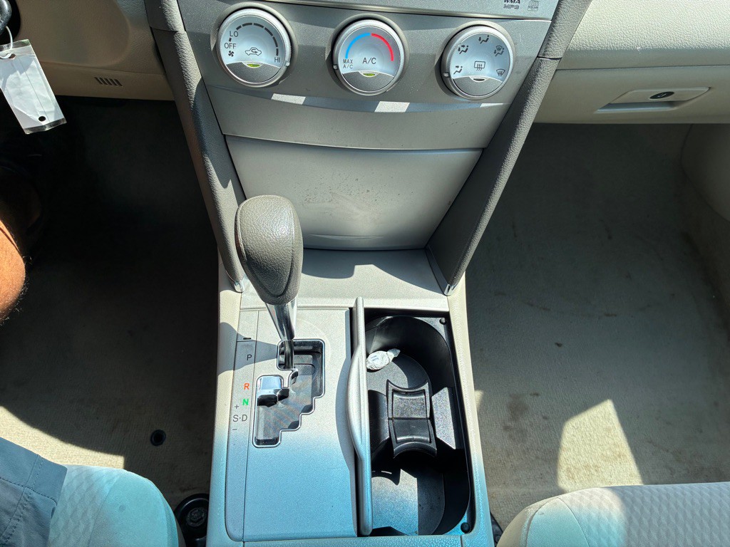 2011 Toyota Camry Image 15