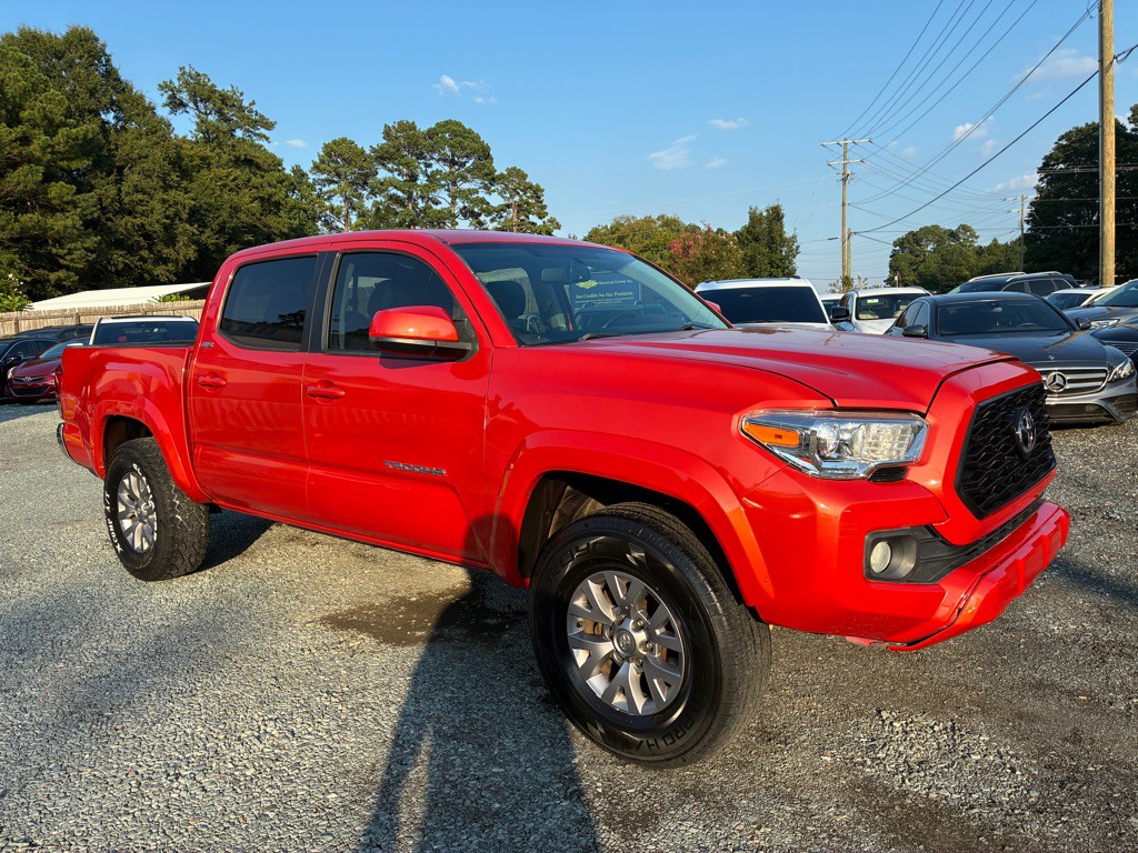 2017 Toyota Tacoma Image 2